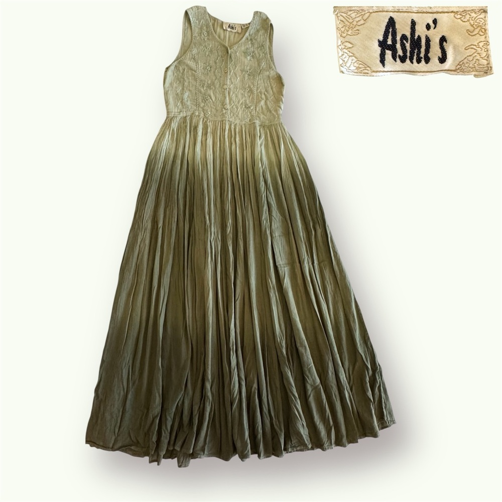 Ashi’s Sleeveless Olive-Green Batik Maxi Dress - Picture 5 of 8